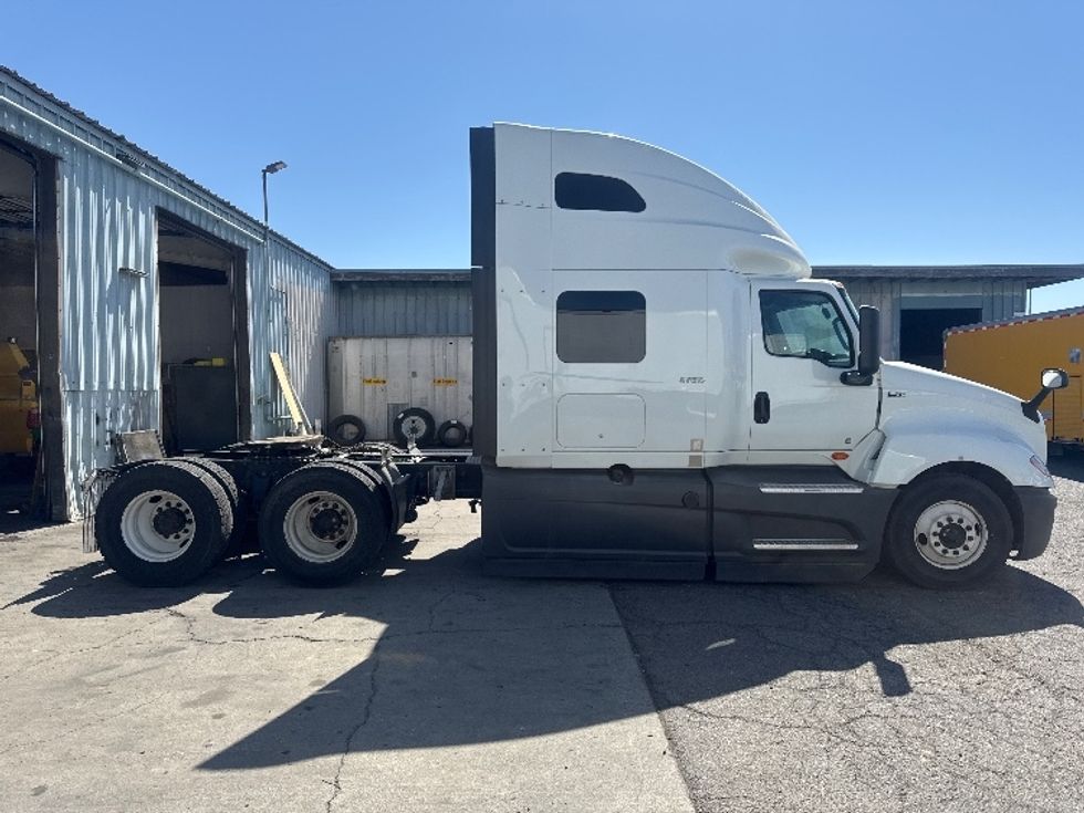 Sleeper Tractor-Heavy Duty Tractors-International-2022-LT625-Stockton-CA-505,418\n\t\tmiles-$ 57,000 - Image 8