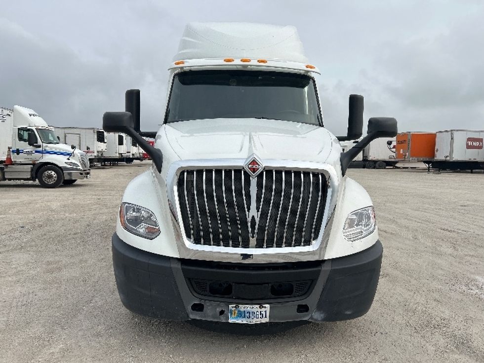 Sleeper Tractor-Heavy Duty Tractors-International-2022-LT625-Sturtevant-WI-261,352\n\t\tmiles-$ 79,500 - Image 2