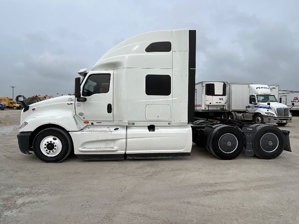 Sleeper Tractor-Heavy Duty Tractors-International-2022-LT625-Sturtevant-WI-261,352\n\t\tmiles-$ 79,500 - Image 4