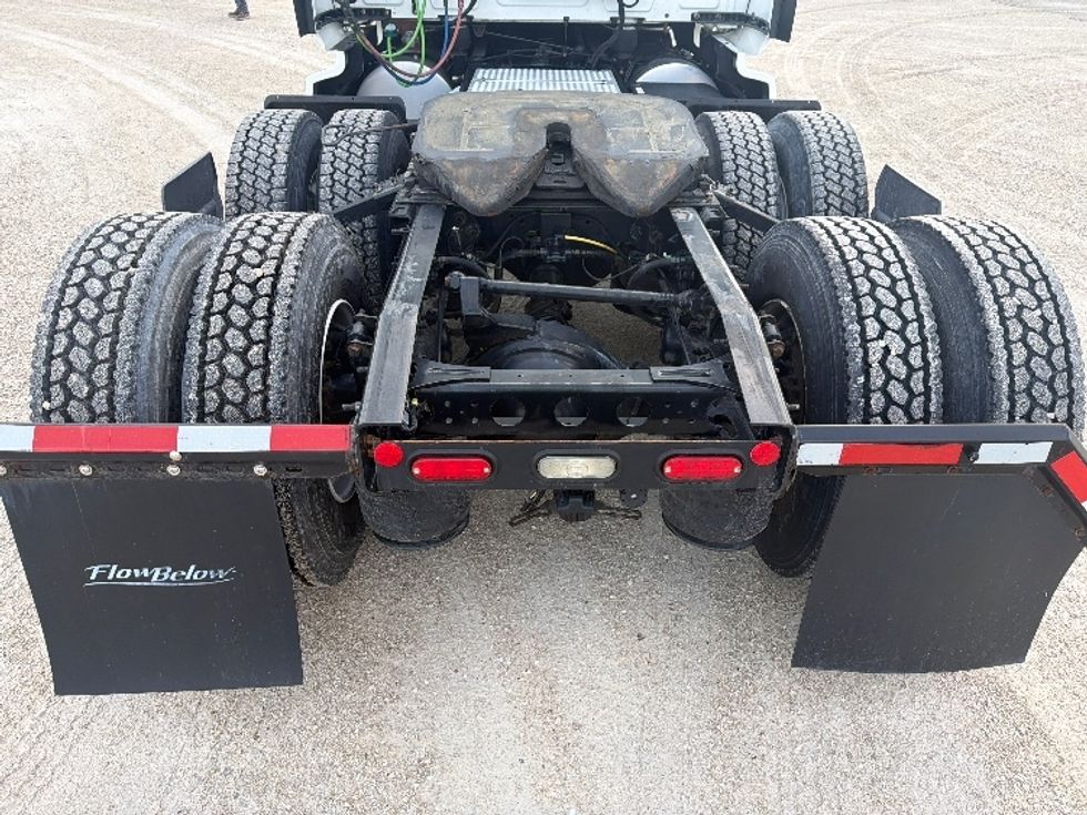 Sleeper Tractor-Heavy Duty Tractors-International-2022-LT625-Sturtevant-WI-261,352\n\t\tmiles-$ 79,500 - Image 6