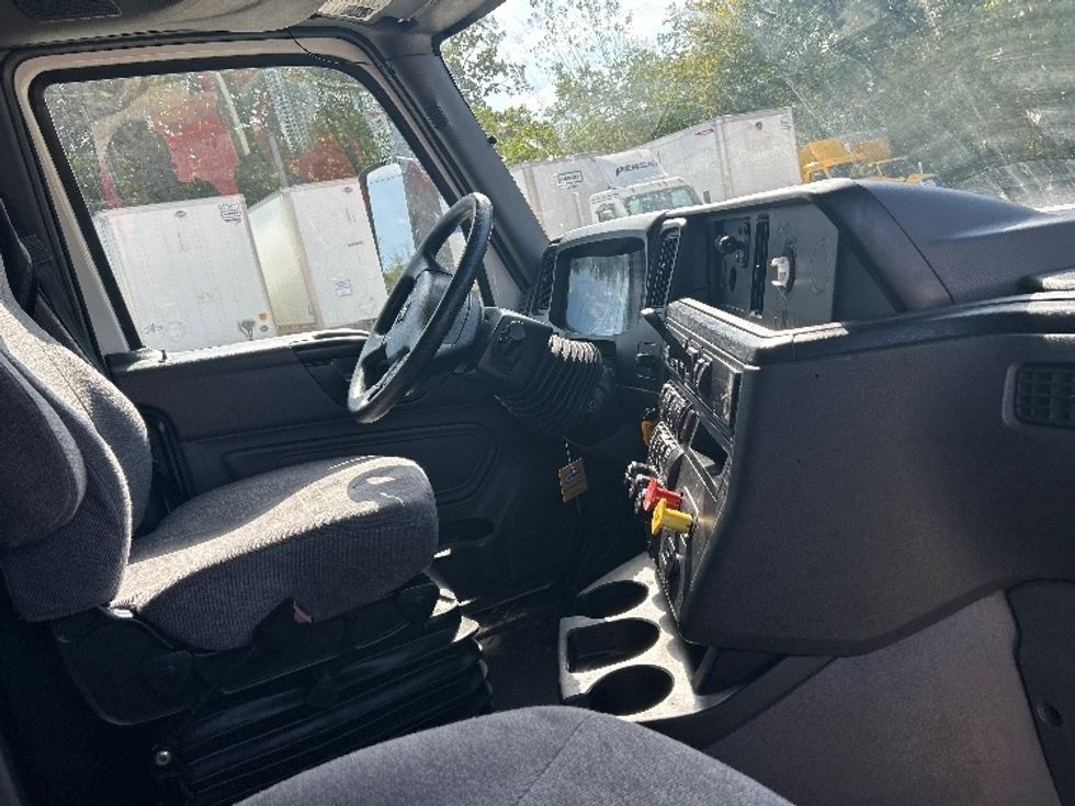 Sleeper Tractor-Heavy Duty Tractors-International-2022-LT625-Sturtevant-WI-356,188\n\t\tmiles-$ 68,000 - Image 15