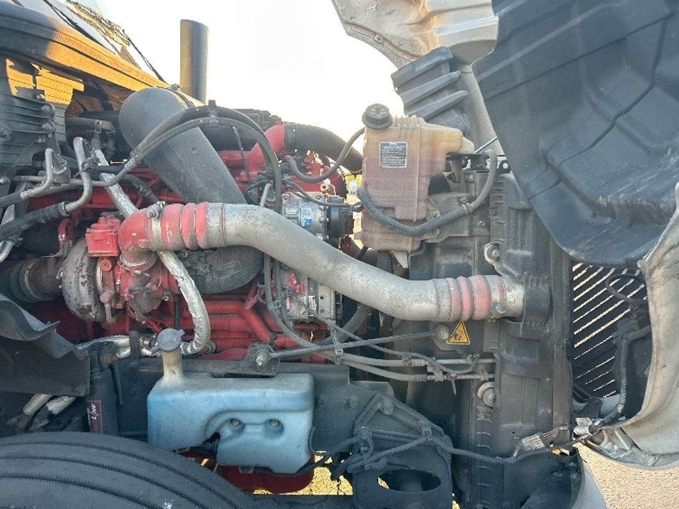 Sleeper Tractor-Heavy Duty Tractors-International-2022-LT625-Sturtevant-WI-374,394\n\t\tmiles-$ 65,500 - Image 19