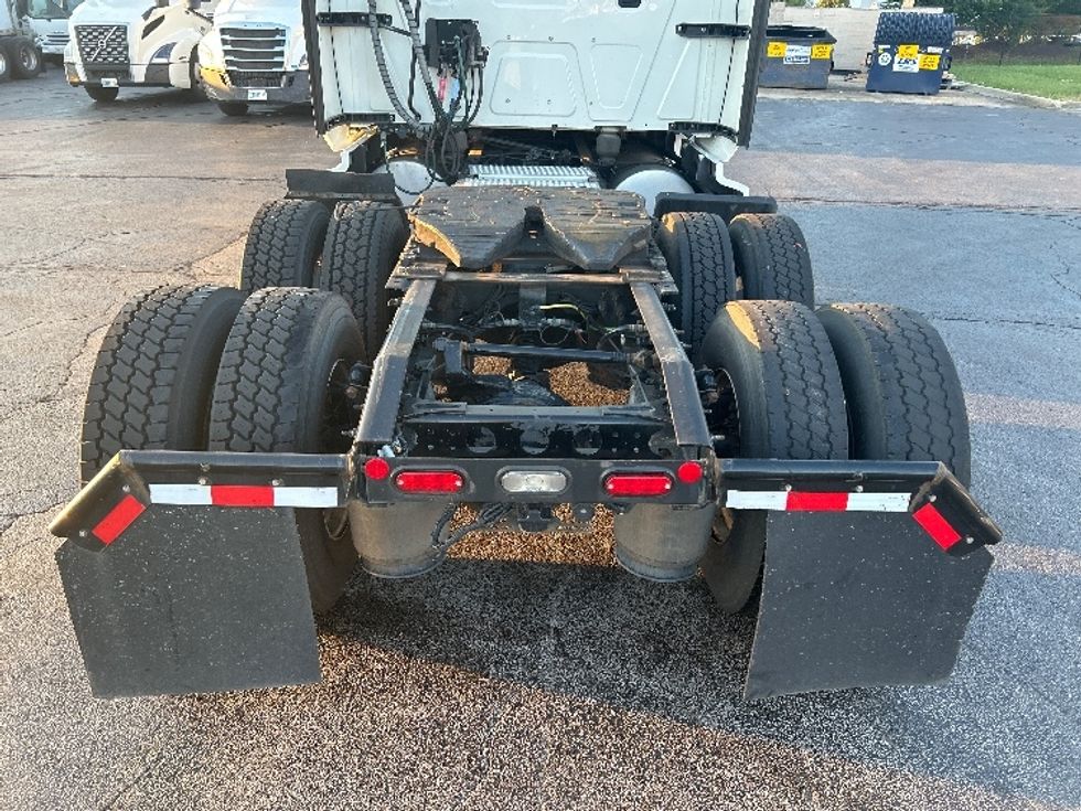 Sleeper Tractor-Heavy Duty Tractors-International-2022-LT625-Sturtevant-WI-374,394\n\t\tmiles-$ 65,500 - Image 6