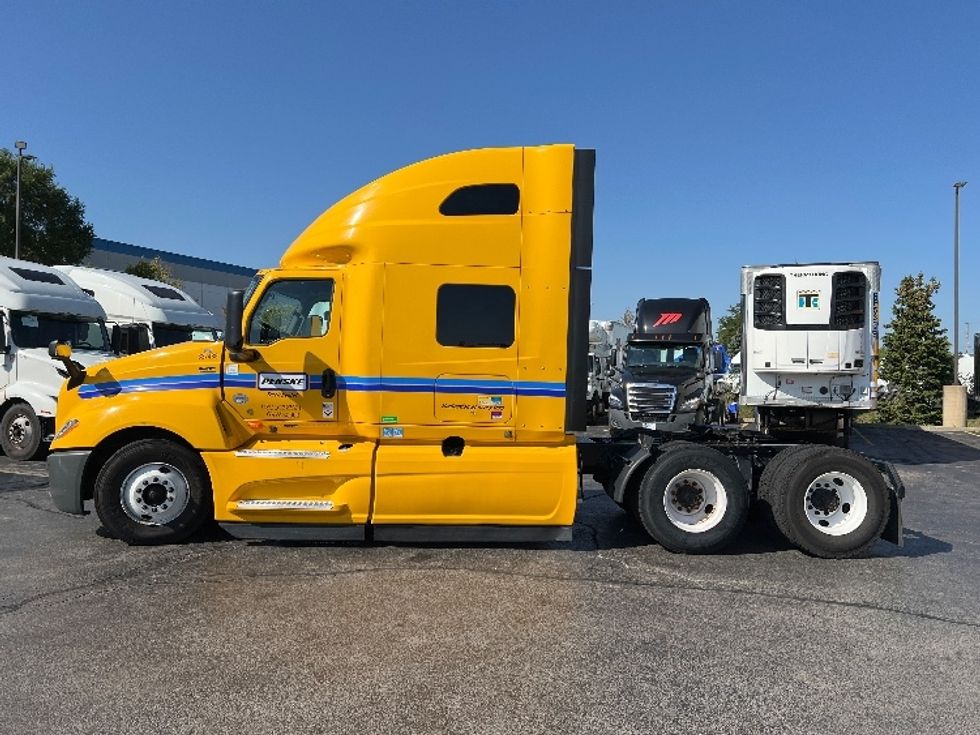 Sleeper Tractor-Heavy Duty Tractors-International-2022-LT625-Sturtevant-WI-387,293\n\t\tmiles-$ 60,250 - Image 4