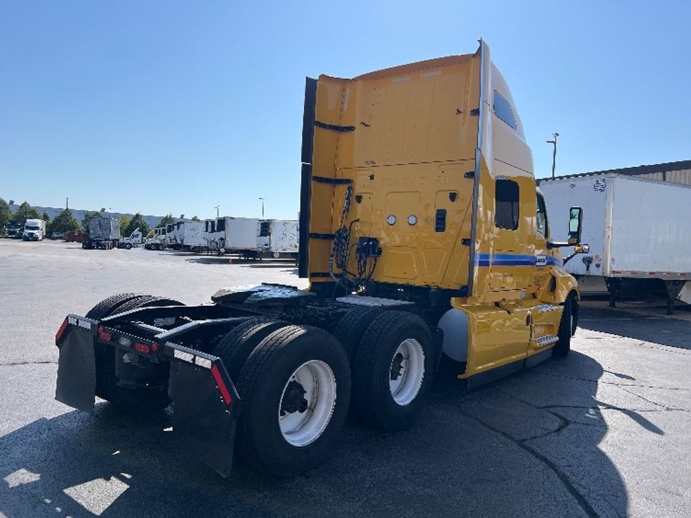 Sleeper Tractor-Heavy Duty Tractors-International-2022-LT625-Sturtevant-WI-387,293\n\t\tmiles-$ 60,250 - Image 7