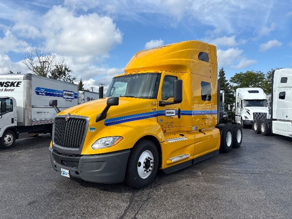 Sleeper Tractor-Heavy Duty Tractors-International-2022-LT625-Sturtevant-WI-388,406\n\t\tmiles-$ 60,250 - Image 3