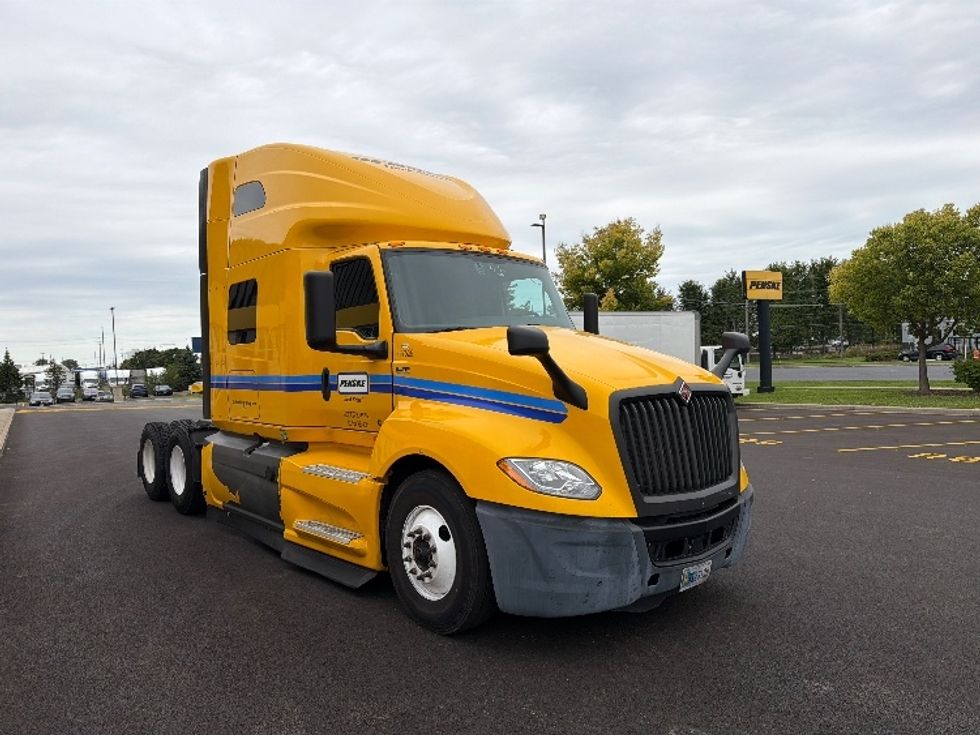 Sleeper Tractor-Heavy Duty Tractors-International-2022-LT625-Sturtevant-WI-526,340\n\t\tmiles-$ 54,500 - Image 1