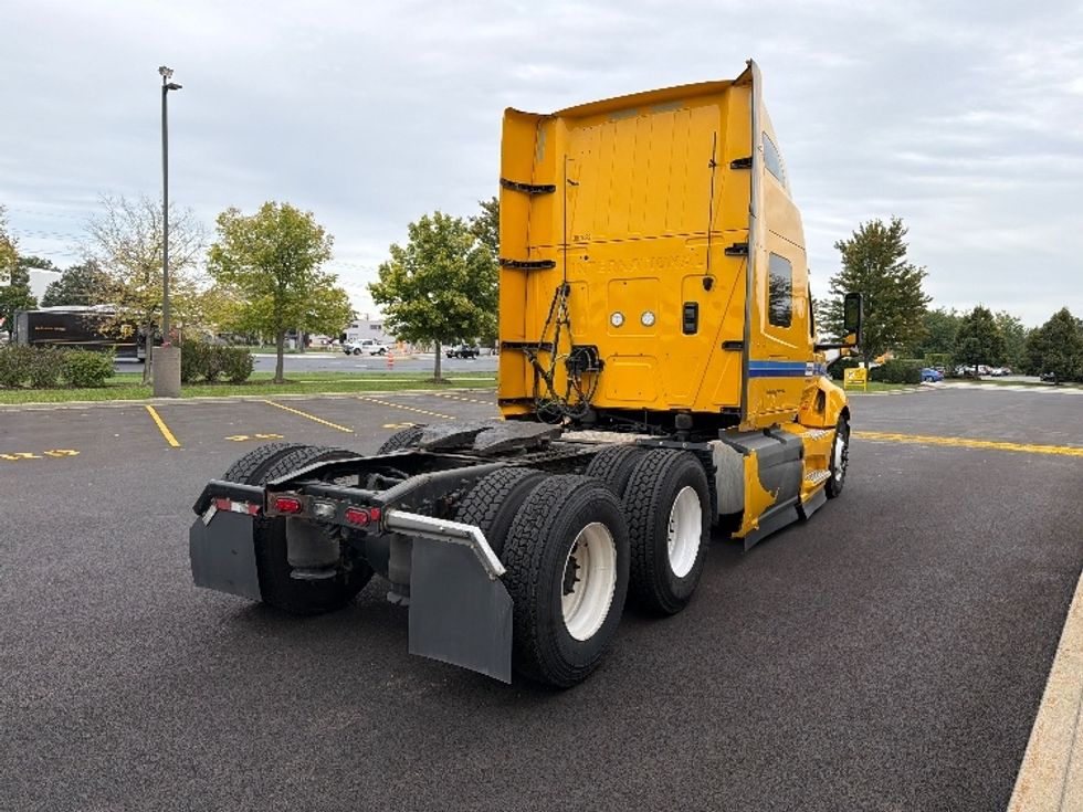 Sleeper Tractor-Heavy Duty Tractors-International-2022-LT625-Sturtevant-WI-526,340\n\t\tmiles-$ 54,500 - Image 7