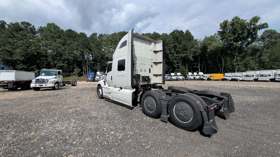 Sleeper Tractor-Heavy Duty Tractors-International-2022-LT625-Suwanee-GA-486,750\n\t\tmiles-$ 62,000 - Image 5