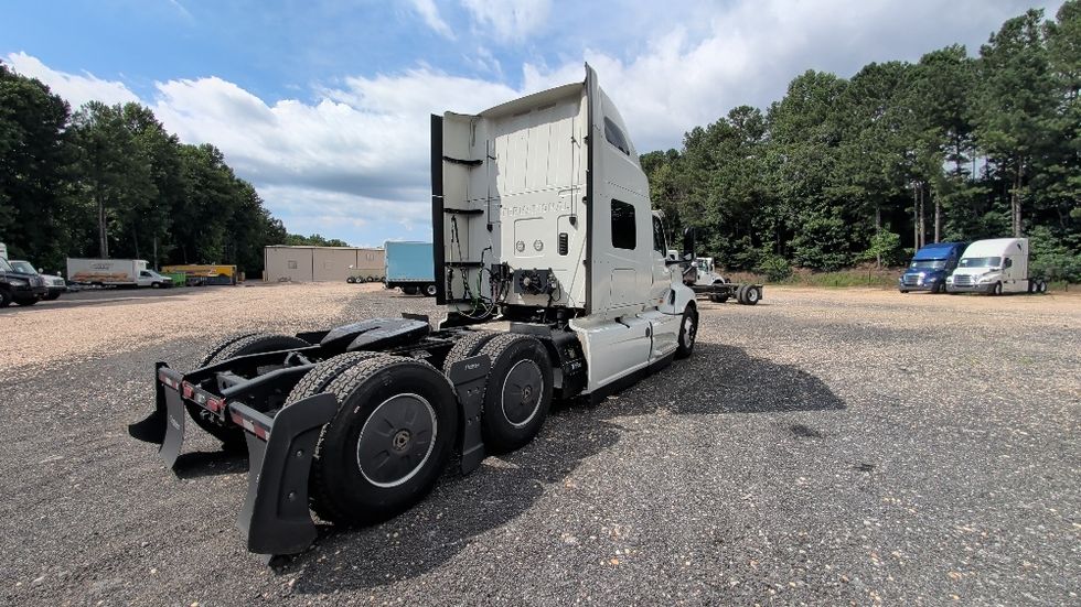 Sleeper Tractor-Heavy Duty Tractors-International-2022-LT625-Suwanee-GA-486,750\n\t\tmiles-$ 62,000 - Image 7