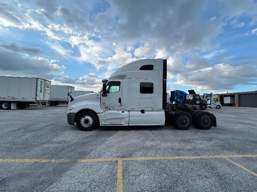 Sleeper Tractor-Heavy Duty Tractors-International-2022-LT625-Tampa-FL-281,651\n\t\tmiles-$ 84,250 - Image 4
