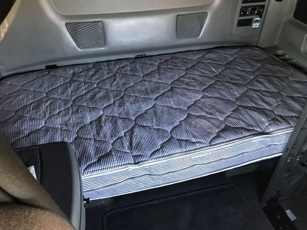 Sleeper Tractor-Heavy Duty Tractors-International-2022-LT625-Tampa-FL-376,598\n\t\tmiles-$ 62,500 - Image 17