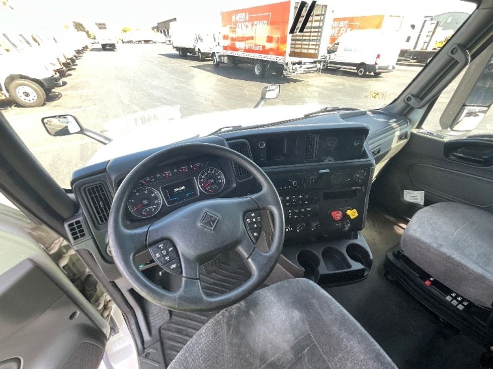 Sleeper Tractor-Heavy Duty Tractors-International-2022-LT625-Torrance-CA-396,028\n\t\tmiles-$ 52,000 - Image 10