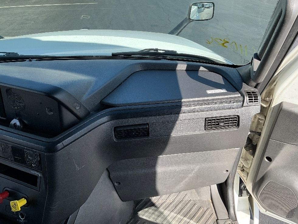 Sleeper Tractor-Heavy Duty Tractors-International-2022-LT625-Torrance-CA-396,028\n\t\tmiles-$ 52,000 - Image 12