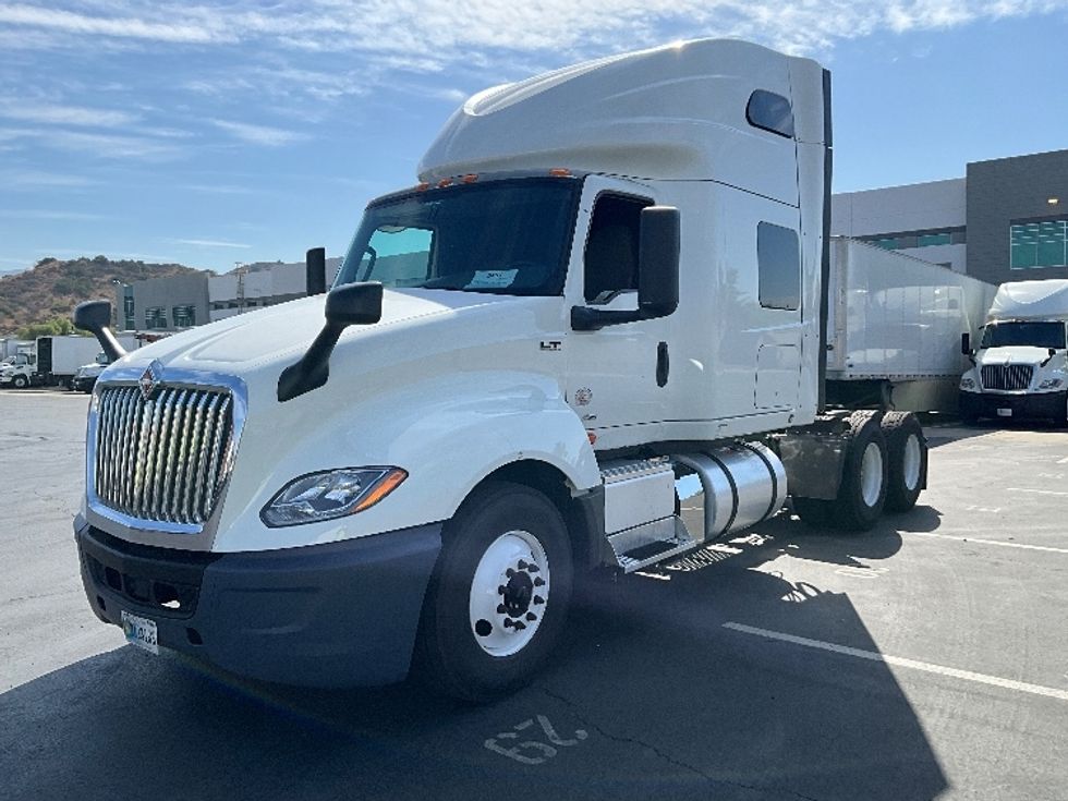 Sleeper Tractor-Heavy Duty Tractors-International-2022-LT625-Torrance-CA-396,028\n\t\tmiles-$ 52,000 - Image 3