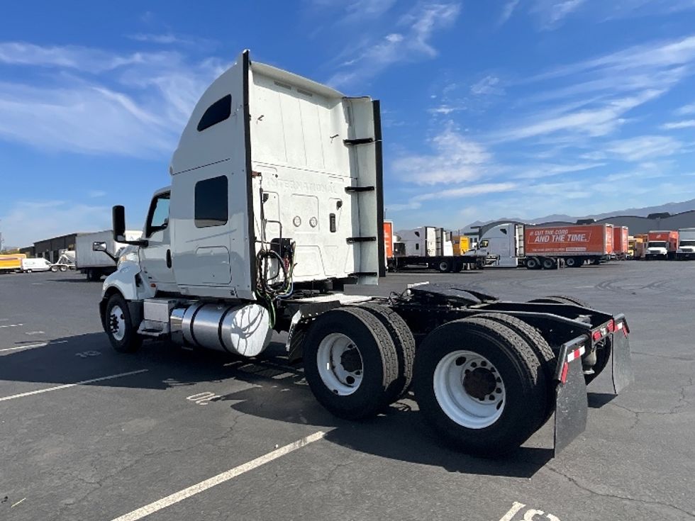 Sleeper Tractor-Heavy Duty Tractors-International-2022-LT625-Torrance-CA-396,028\n\t\tmiles-$ 52,000 - Image 5