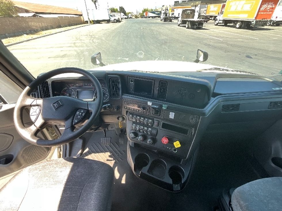 Sleeper Tractor-Heavy Duty Tractors-International-2022-LT625-Torrance-CA-494,905\n\t\tmiles-$ 43,000 - Image 12