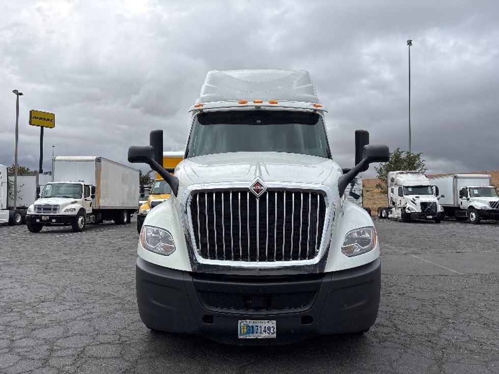 Sleeper Tractor-Heavy Duty Tractors-International-2022-LT625-West Valley City-UT-380,775\n\t\tmiles-$ 74,000 - Image 2