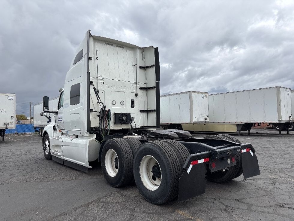 Sleeper Tractor-Heavy Duty Tractors-International-2022-LT625-West Valley City-UT-380,775\n\t\tmiles-$ 74,000 - Image 5