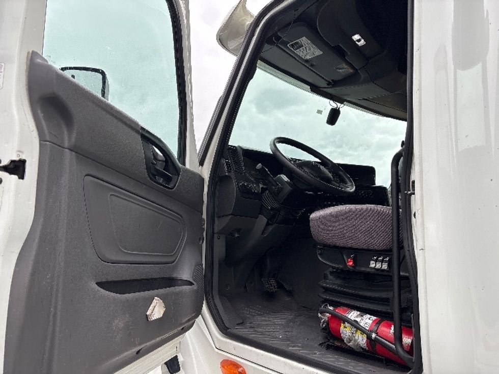 Sleeper Tractor-Heavy Duty Tractors-International-2022-LT625-West Valley City-UT-380,775\n\t\tmiles-$ 74,000 - Image 9