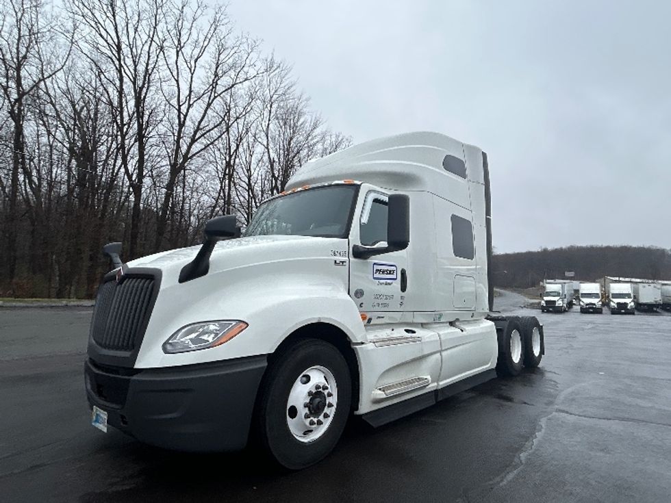 Sleeper Tractor-Heavy Duty Tractors-International-2022-LT625-White Deer-PA-257,682\n\t\tmiles-$ 70,750 - Image 3