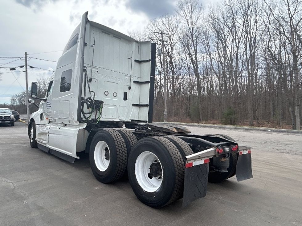 Sleeper Tractor-Heavy Duty Tractors-International-2022-LT625-White Deer-PA-257,682\n\t\tmiles-$ 70,750 - Image 5