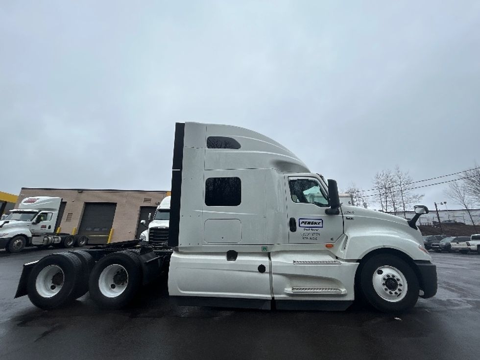 Sleeper Tractor-Heavy Duty Tractors-International-2022-LT625-White Deer-PA-257,682\n\t\tmiles-$ 70,750 - Image 8