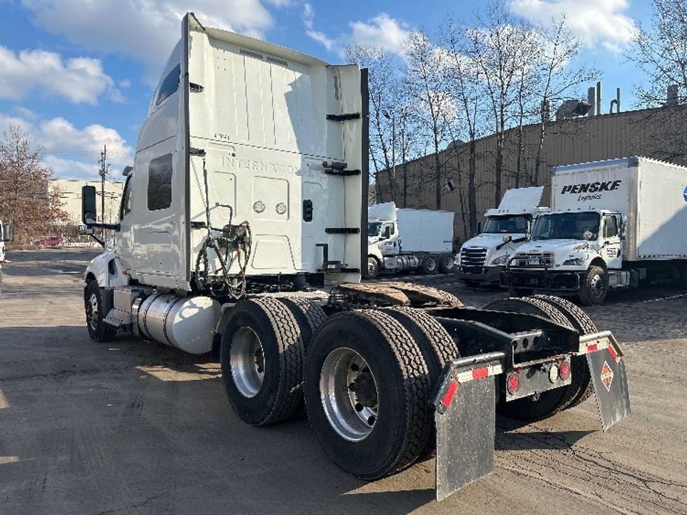 Sleeper Tractor-Heavy Duty Tractors-International-2022-LT625-White Deer-PA-526,431\n\t\tmiles-$ 53,500 - Image 5
