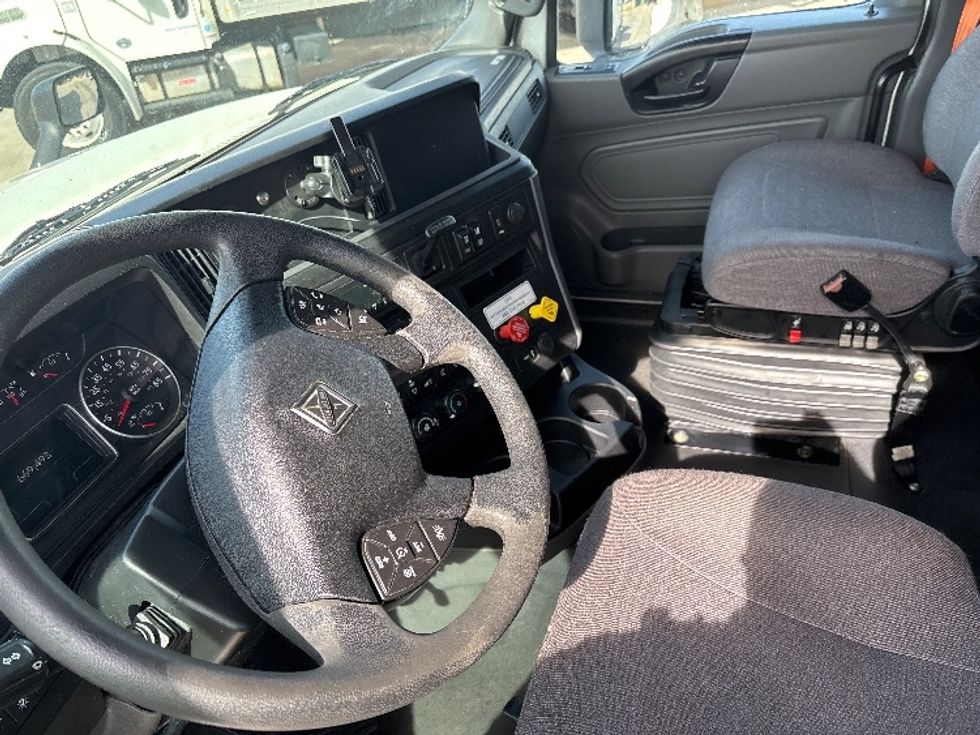 Sleeper Tractor-Heavy Duty Tractors-International-2023-LT625-Arlington-TX-669,493\n\t\tmiles-$ 43,000 - Image 10