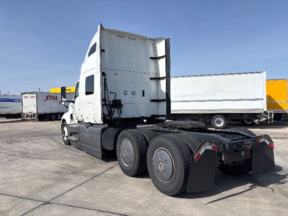 Sleeper Tractor-Heavy Duty Tractors-International-2023-LT625-Arlington-TX-669,493\n\t\tmiles-$ 43,000 - Image 5
