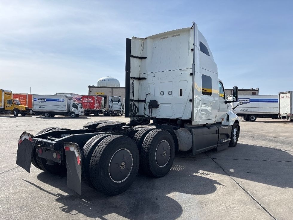 Sleeper Tractor-Heavy Duty Tractors-International-2023-LT625-Arlington-TX-669,493\n\t\tmiles-$ 43,000 - Image 7