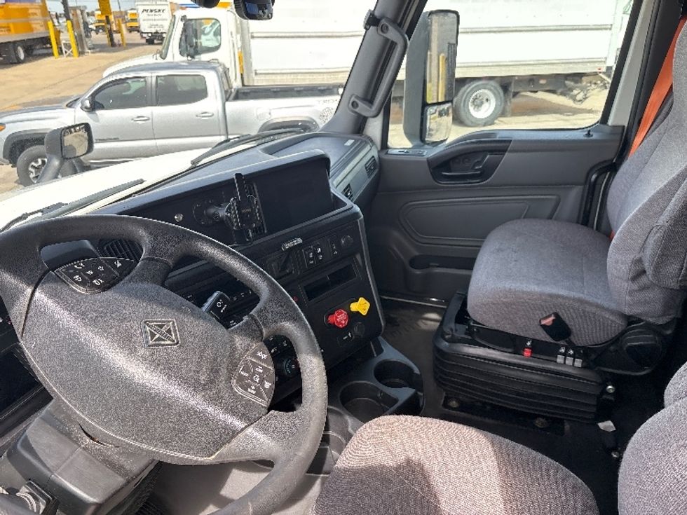 Sleeper Tractor-Heavy Duty Tractors-International-2023-LT625-Arlington-TX-671,593\n\t\tmiles-$ 42,750 - Image 10