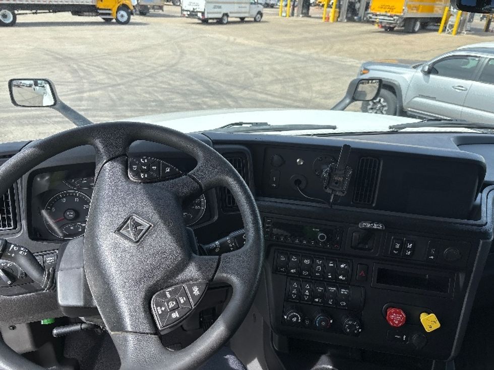 Sleeper Tractor-Heavy Duty Tractors-International-2023-LT625-Arlington-TX-671,593\n\t\tmiles-$ 42,750 - Image 11