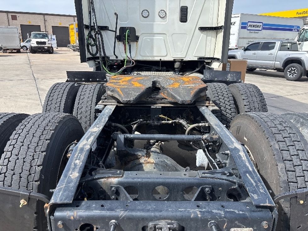 Sleeper Tractor-Heavy Duty Tractors-International-2023-LT625-Arlington-TX-671,593\n\t\tmiles-$ 42,750 - Image 6