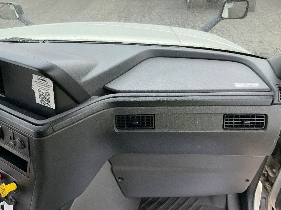 Sleeper Tractor-Heavy Duty Tractors-International-2023-LT625-Asheville-NC-502,986\n\t\tmiles-$ 56,500 - Image 14