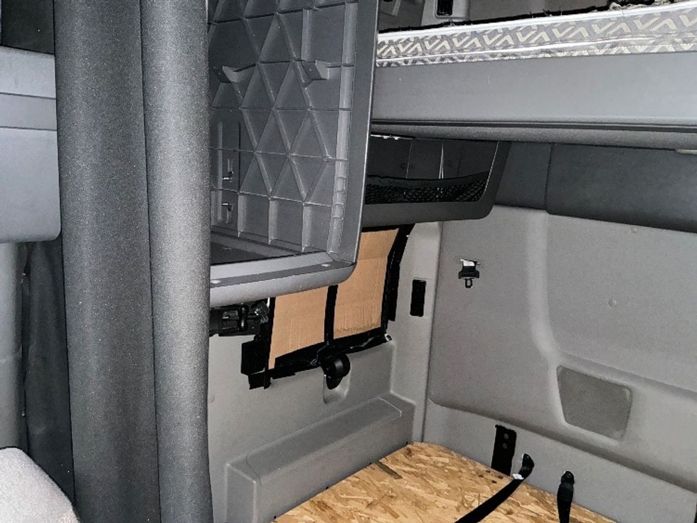 Sleeper Tractor-Heavy Duty Tractors-International-2023-LT625-Asheville-NC-502,986\n\t\tmiles-$ 56,500 - Image 19