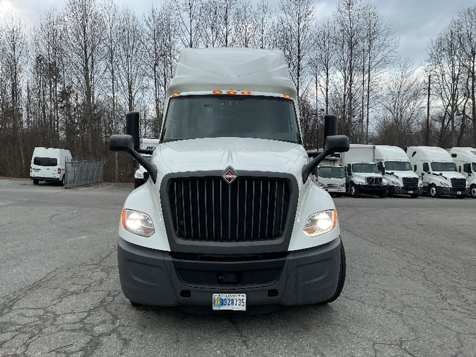 Sleeper Tractor-Heavy Duty Tractors-International-2023-LT625-Asheville-NC-502,986\n\t\tmiles-$ 56,500 - Image 2