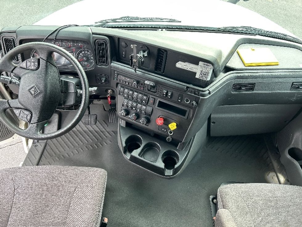 Sleeper Tractor-Heavy Duty Tractors-International-2023-LT625-Atlanta-GA-559,712\n\t\tmiles-$ 52,000 - Image 12