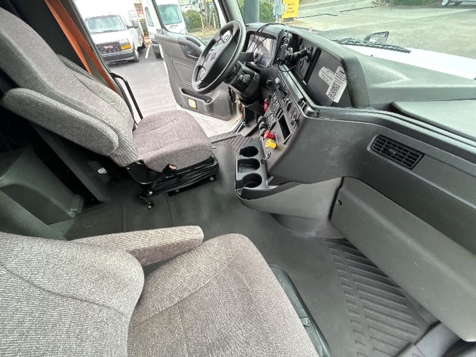 Sleeper Tractor-Heavy Duty Tractors-International-2023-LT625-Atlanta-GA-559,712\n\t\tmiles-$ 52,000 - Image 15