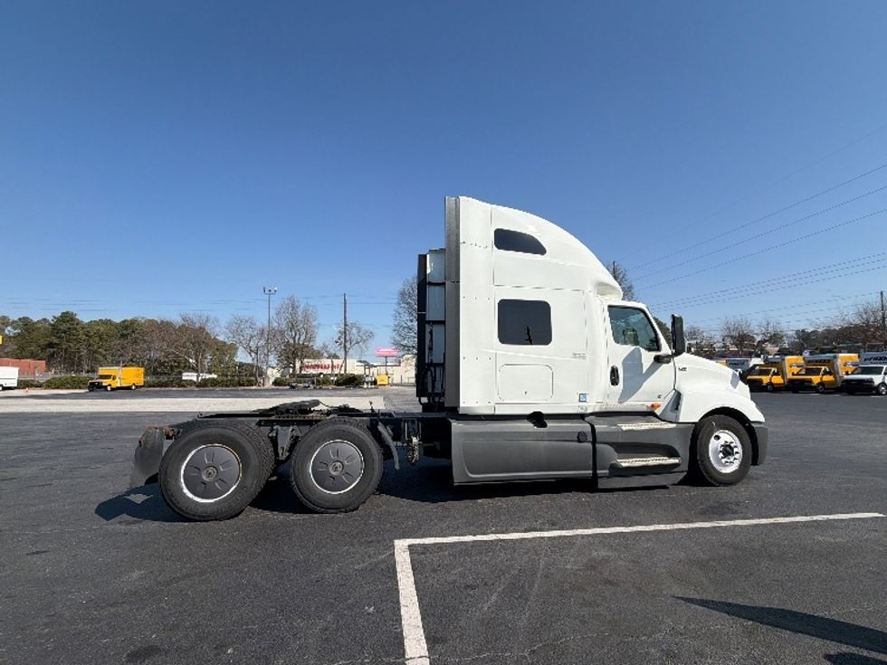 Sleeper Tractor-Heavy Duty Tractors-International-2023-LT625-Atlanta-GA-559,712\n\t\tmiles-$ 52,000 - Image 8
