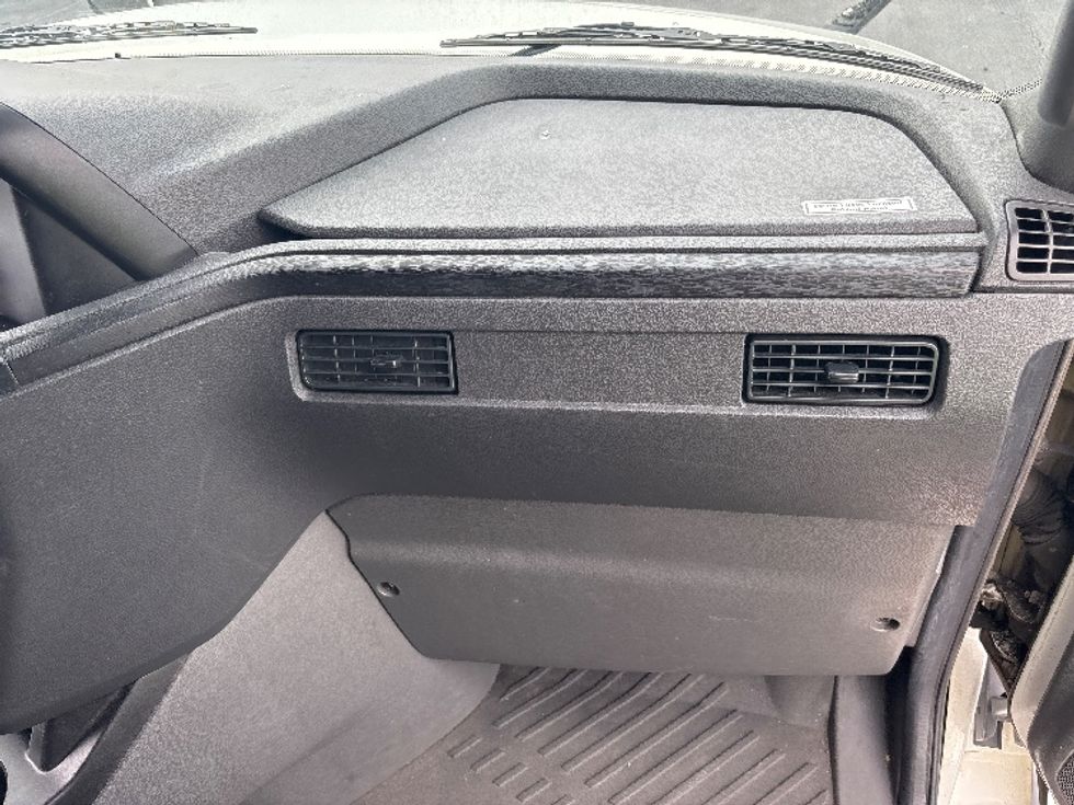 Sleeper Tractor-Heavy Duty Tractors-International-2023-LT625-Atlanta-GA-599,865\n\t\tmiles-$ 48,000 - Image 14