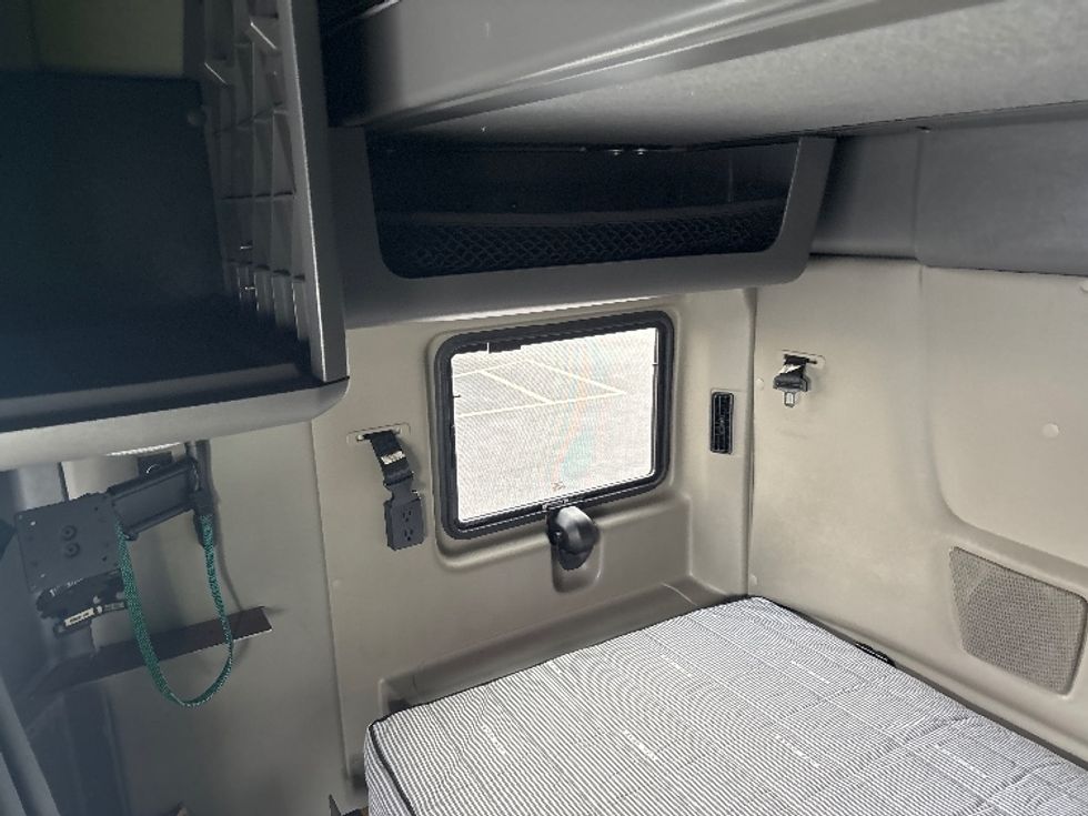 Sleeper Tractor-Heavy Duty Tractors-International-2023-LT625-Atlanta-GA-599,865\n\t\tmiles-$ 48,000 - Image 19