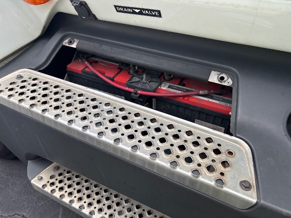 Sleeper Tractor-Heavy Duty Tractors-International-2023-LT625-Atlanta-GA-599,865\n\t\tmiles-$ 48,000 - Image 22