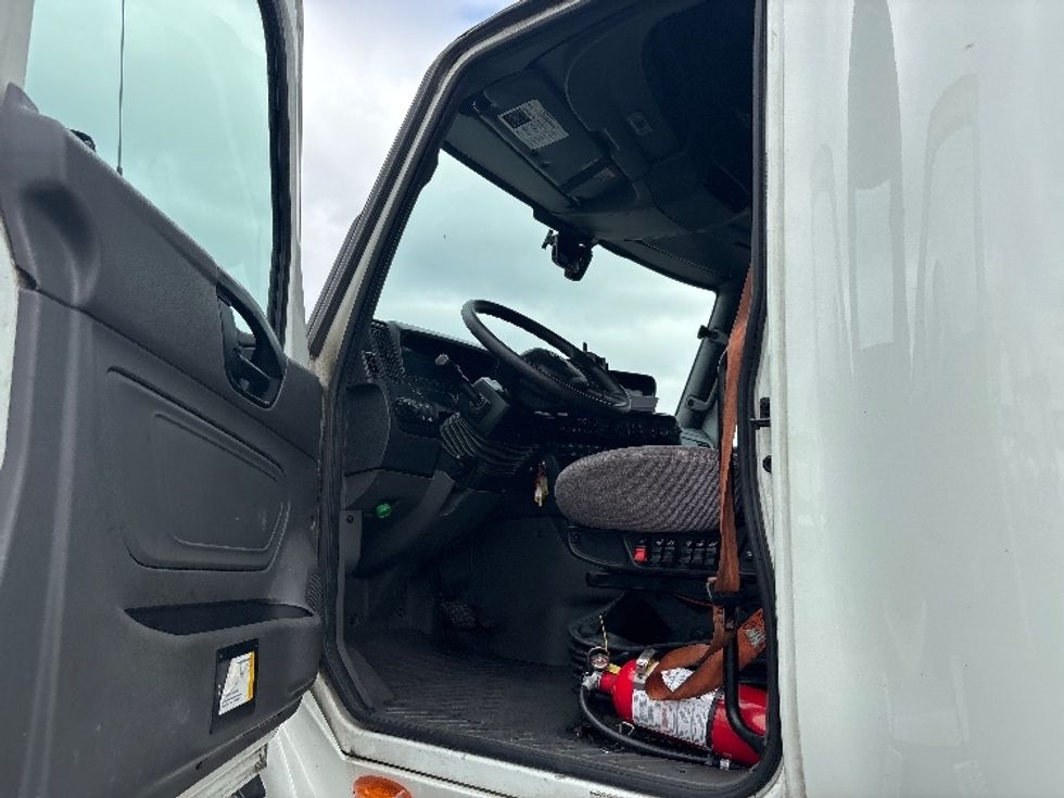 Sleeper Tractor-Heavy Duty Tractors-International-2023-LT625-Atlanta-GA-599,865\n\t\tmiles-$ 48,000 - Image 9