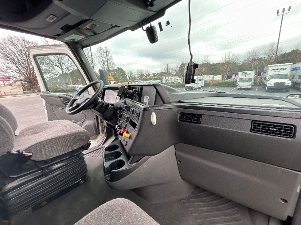 Sleeper Tractor-Heavy Duty Tractors-International-2023-LT625-Atlanta-GA-602,273\n\t\tmiles-$ 47,750 - Image 15