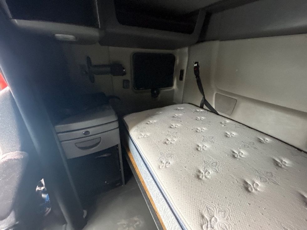 Sleeper Tractor-Heavy Duty Tractors-International-2023-LT625-Atlanta-GA-602,273\n\t\tmiles-$ 47,750 - Image 18