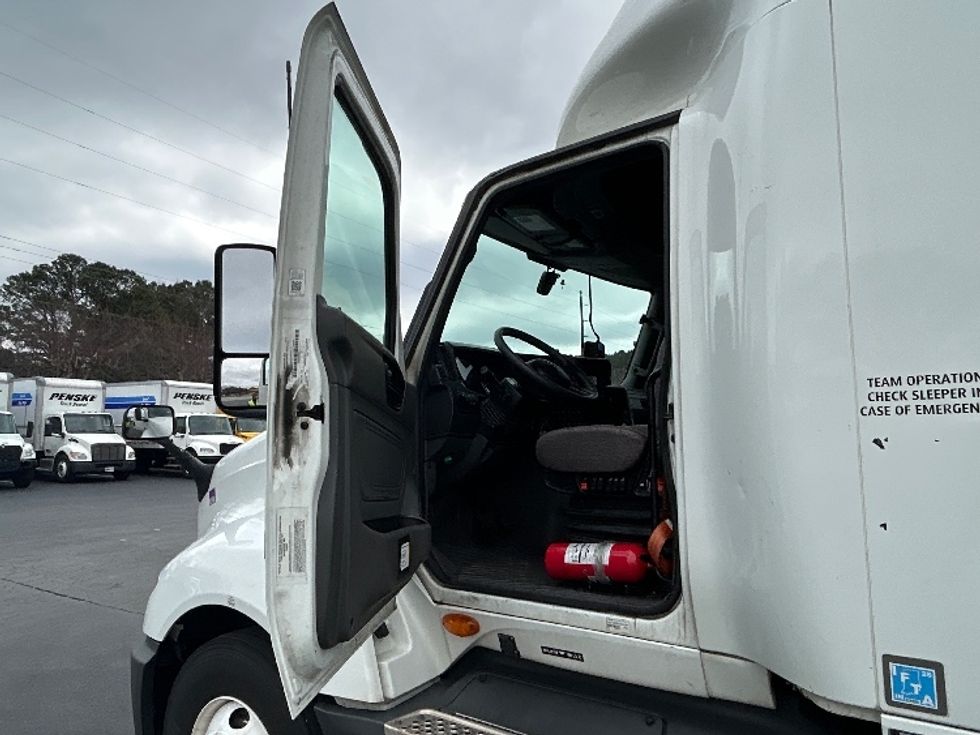 Sleeper Tractor-Heavy Duty Tractors-International-2023-LT625-Atlanta-GA-602,273\n\t\tmiles-$ 47,750 - Image 9