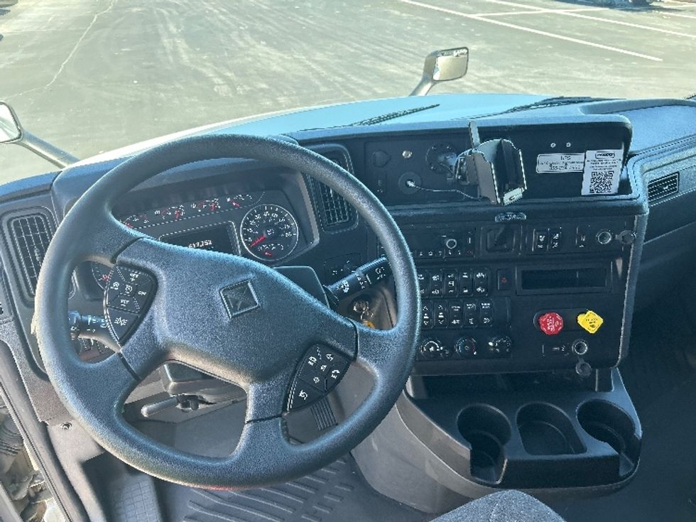 Sleeper Tractor-Heavy Duty Tractors-International-2023-LT625-Atlanta-GA-617,752\n\t\tmiles-$ 44,250 - Image 11