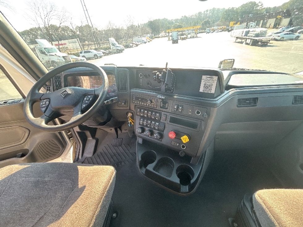 Sleeper Tractor-Heavy Duty Tractors-International-2023-LT625-Atlanta-GA-627,797\n\t\tmiles-$ 45,000 - Image 12