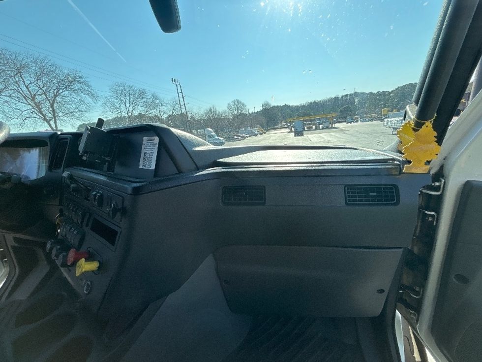 Sleeper Tractor-Heavy Duty Tractors-International-2023-LT625-Atlanta-GA-627,797\n\t\tmiles-$ 45,000 - Image 14